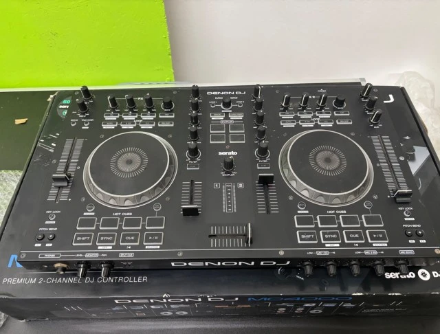 Denon MC4000 | Professional 2-Channel Se