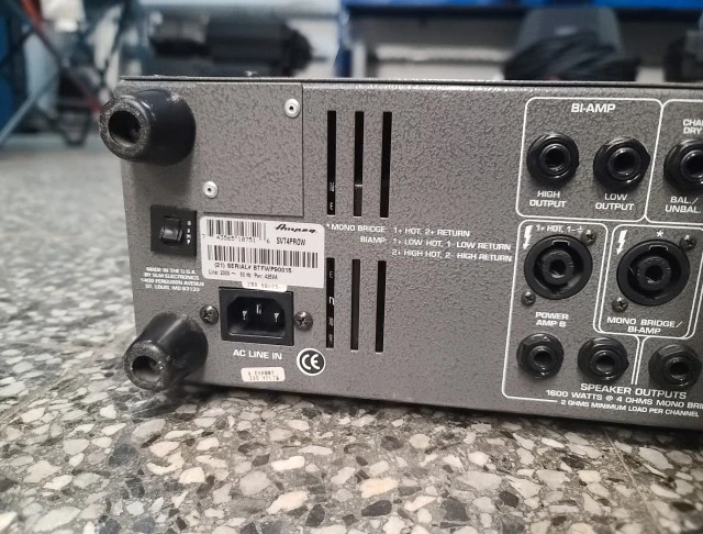 Ampeg SVT 4 Pro USA
