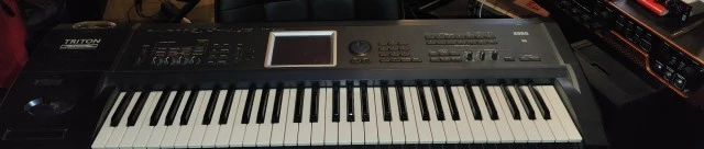 Korg Triton Extreme 61 MOSS