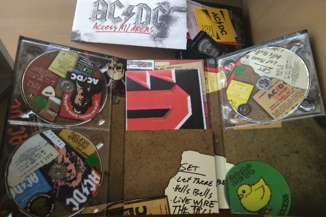 AV DC plug me in box set