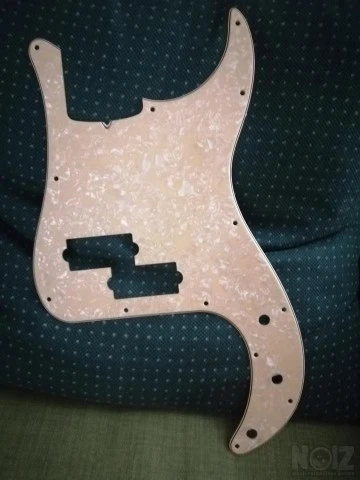 Fender Bass 4 String Pickguard U.S.A