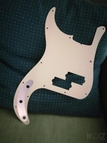 Fender Bass 4 String Pickguard U.S.A