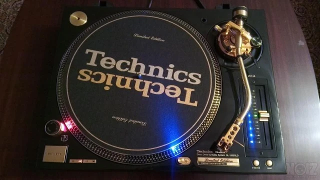 Technics SL-1200 GLD
