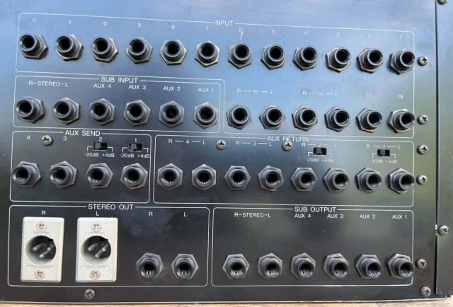 Yamaha MV 1602 Mixer