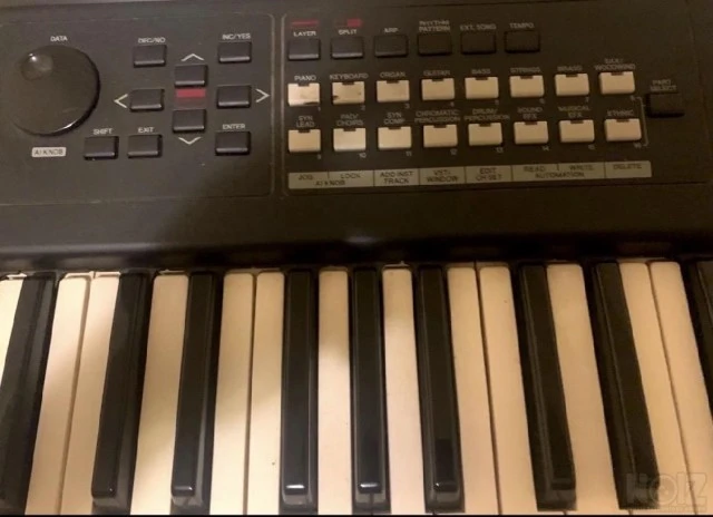 Yamaha mx61 v2 black