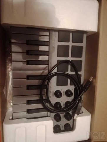 Akai  mpk midi mini grey