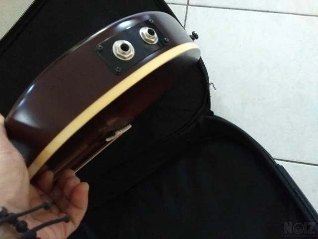 Godin Ακουστική Κιθάρα A6 Ultra Baritone