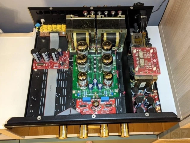 ΛΑΜΠΑΤΟΣ ΕΝΙΣΧΥΤΗΣ AUDIO NOTE SORO Line 