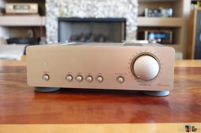 Προενιχυτής Marantz SC-23
