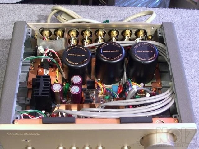 Προενιχυτής Marantz SC-23