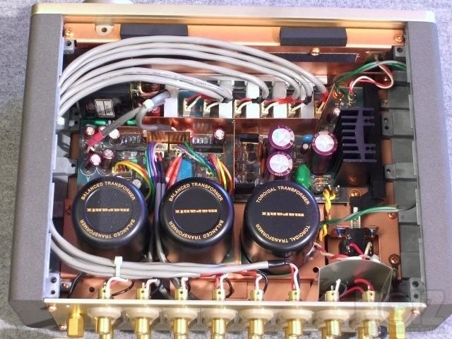 Προενιχυτής Marantz SC-23