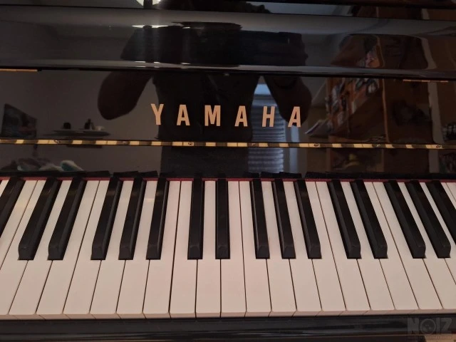 Piano Yamaha B1 μαονι μαύρο γυαλιστερό