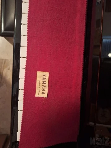 Piano Yamaha B1 μαονι μαύρο γυαλιστερό
