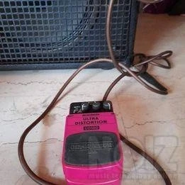 Ενισχυτής LANEY HCM30R + πεταλι Behringe