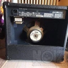 Ενισχυτής LANEY HCM30R + πεταλι Behringe