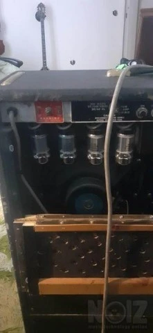 Quad Reverb 2-Channel 100-Watt