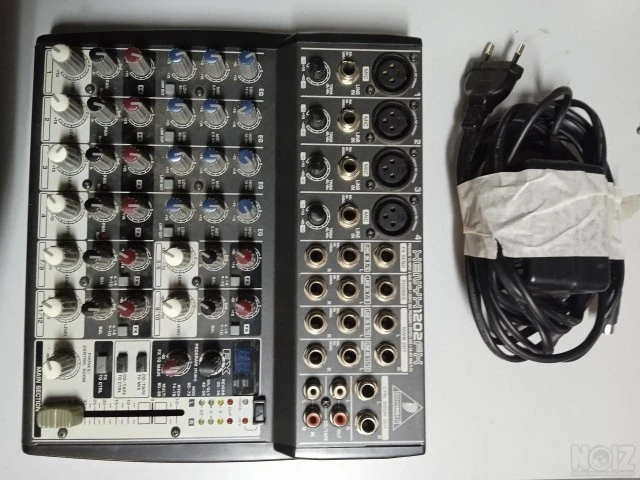 Berhringer Xenyx 1202 FX