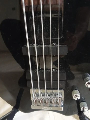 Vampyre  Rock bass by Warwick