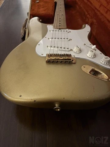 Fender Stratocaster USA 1981-83 gold