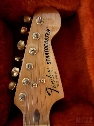 Fender Stratocaster USA 1981-83 gold