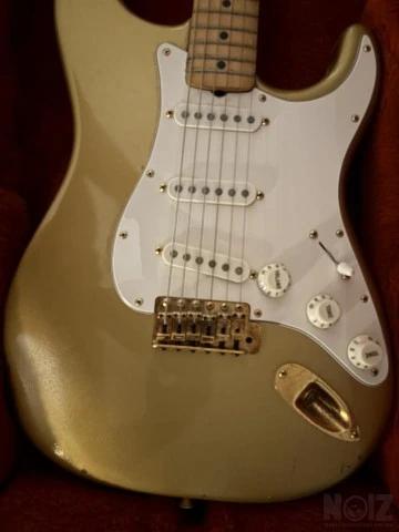 Fender Stratocaster USA 1981-83 gold