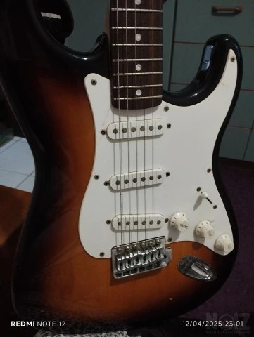 Fender_  ηλεκτρική κιθάρα με ενισχυτή κα