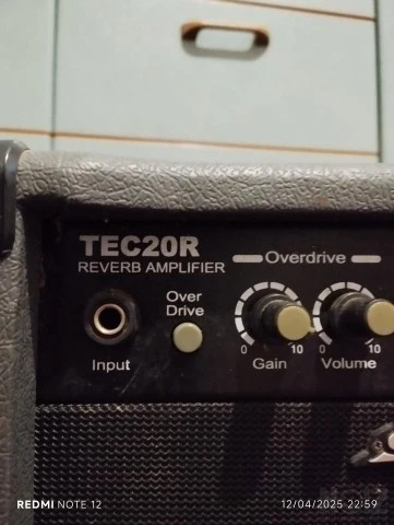 Fender_  ηλεκτρική κιθάρα με ενισχυτή κα