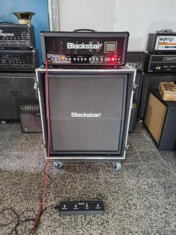 Blackstar Series One 100w & footswit