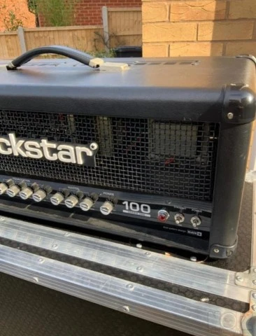 Blackstar Series One 100w & footswit