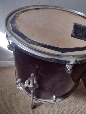 Drum kit (minus cymbals)
