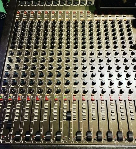 Αναλογική Κονσόλα Studiomaster