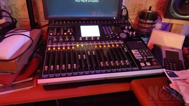 Κονσόλα TASCAM DM24