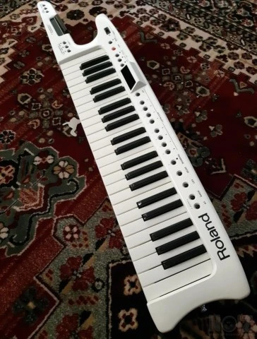 Keytar Roland Ax-7
