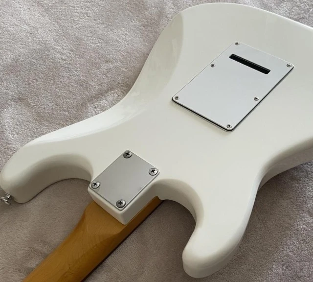 Vintage V6JMH ReIssued Electric Guitar ~