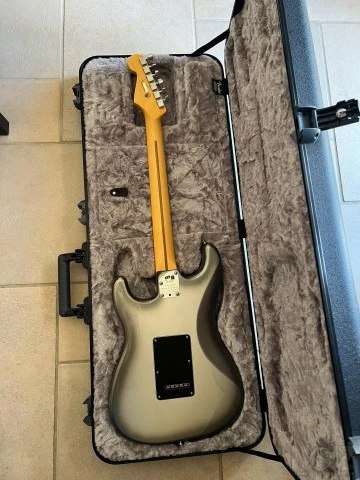 Fender Stratocaster AmPro2 HSS Mercury