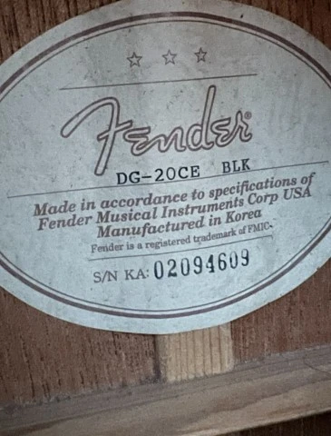 Fender DG20CE