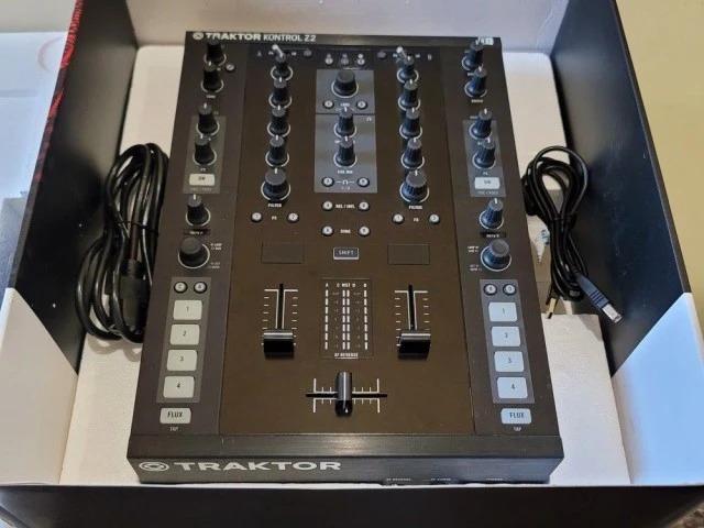Μίκτης και χειριστήριο για DJ Native Ins