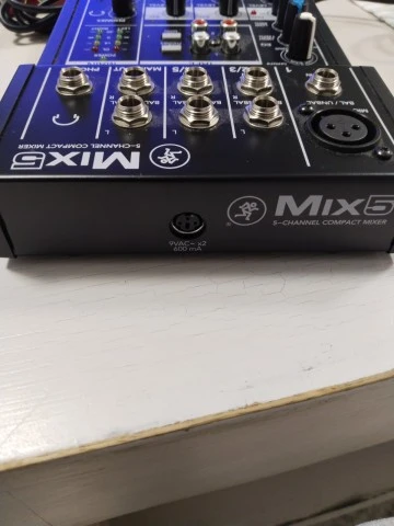 Mackie Mix5