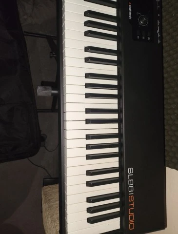 Studiologic SL88 και EMU Systems Module