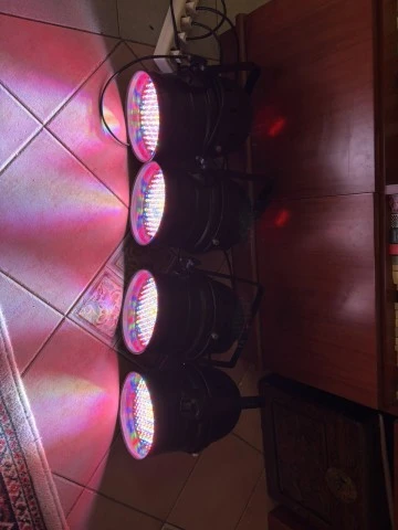 4 Led PAR 64 black