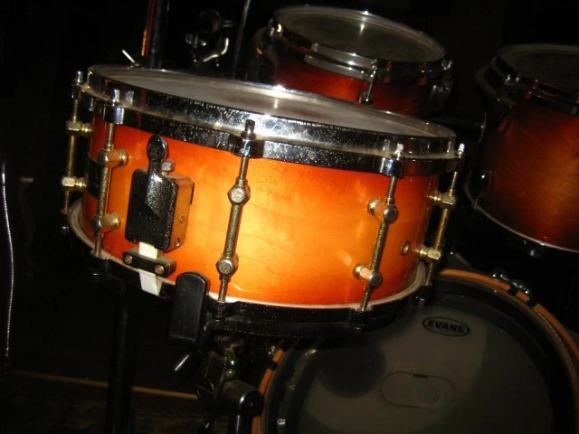 Gabriel snare solid custom maple