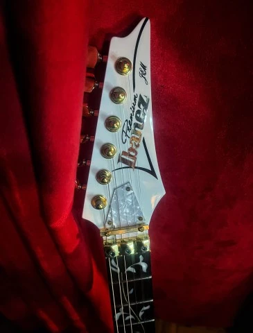 Ibanez JEM 7VP-FLO (w. Sustainiac)