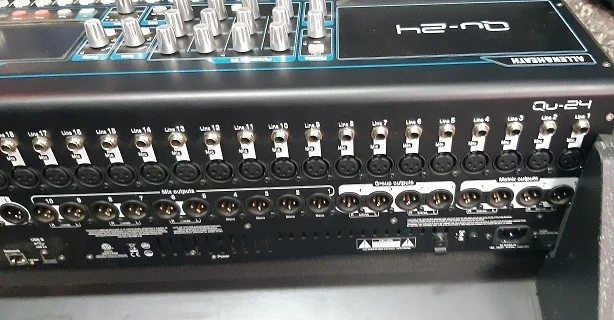 Allen Heath QU-24 Crome &amp; The snake MC164 cable