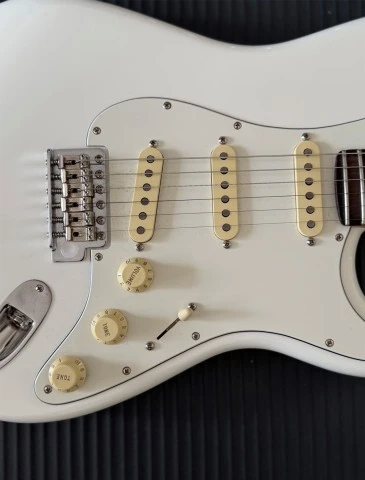 Fender Stratocaster American Performer ( made in USA)