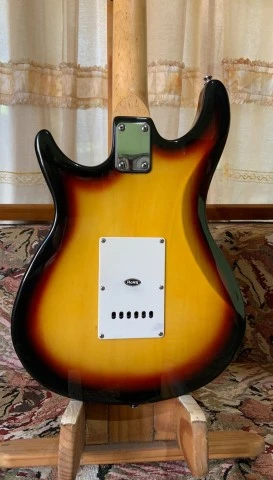 Behringer GM-108G EL TORO Electric Guitar