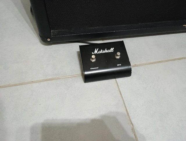 Marshall MG 100 DFX