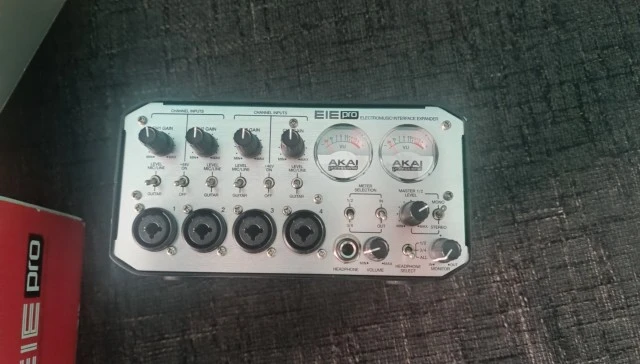 Akai EIE PRO