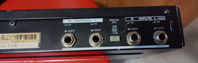 Behringer Virtualizer DSP-1000 Πολυεφέ 