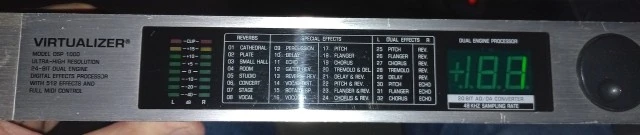 Behringer Virtualizer DSP-1000 Πολυεφέ 