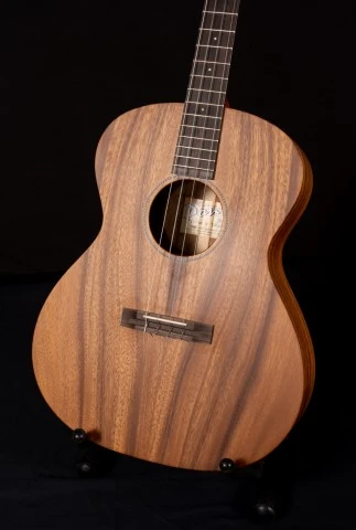 Ukulele Baritone